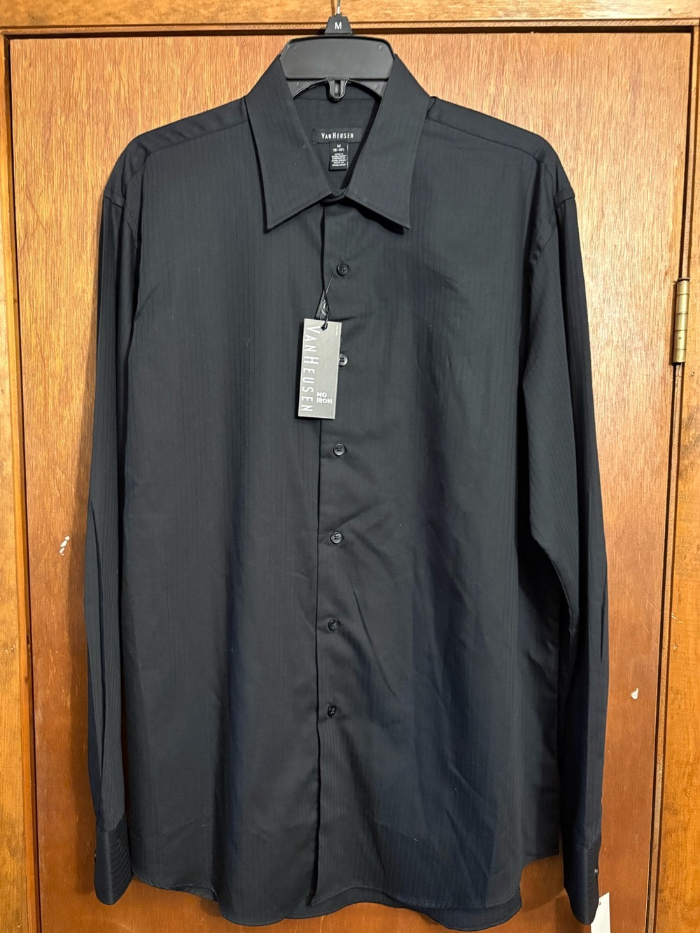 NWT Van Heusen Black Long-Sleeve Dress Shirt - Modern Collar
